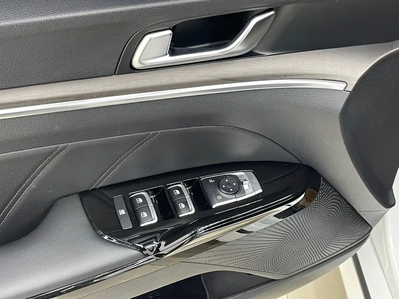 Kia K5 2021 270T CVVD Renewal Edition фото 18