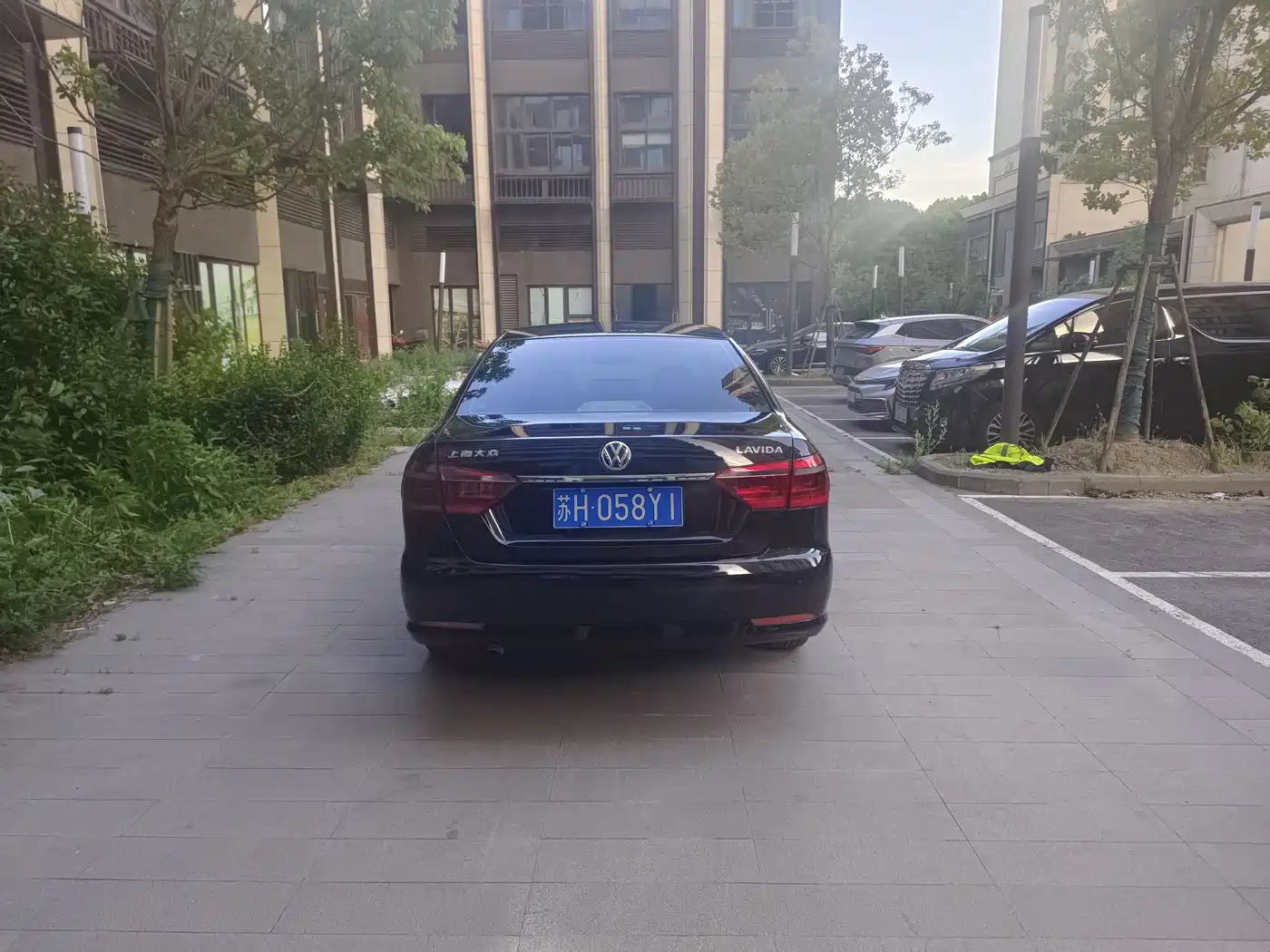 Volkswagen Lavida 2015 1.6L Automatic Trend Edition фото 5