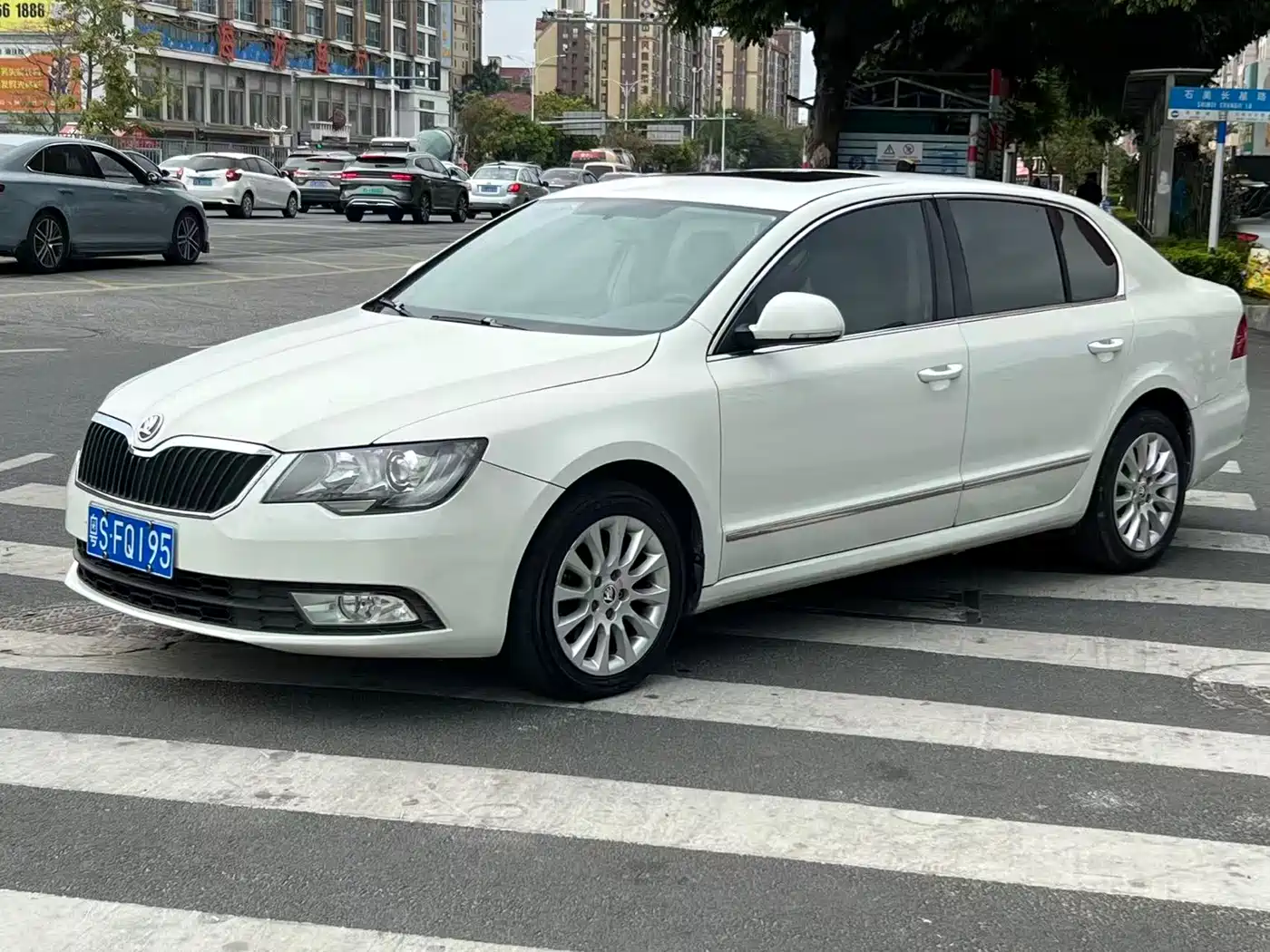 Škoda Superb 2013 1.8TSI Automatic Elite Edition