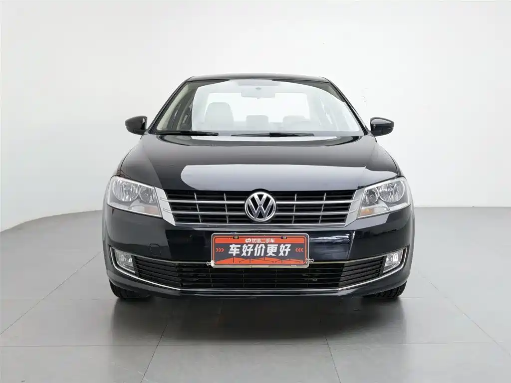 Volkswagen Lavida 2013 Facelift Classic 1.6L Manual Comfort фото 3