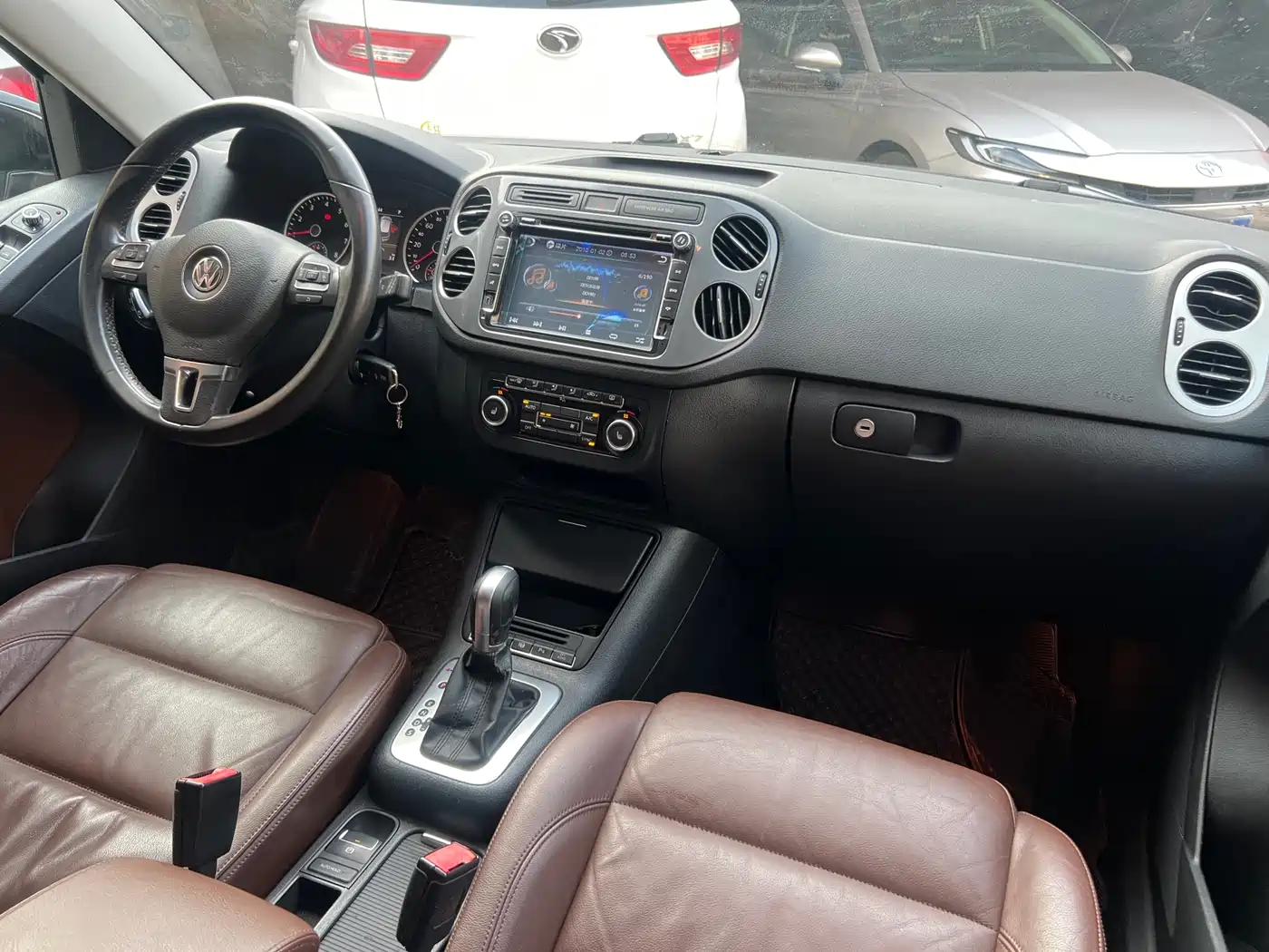 Volkswagen Tiguan 2012 2.0TSI Comfort фото 23