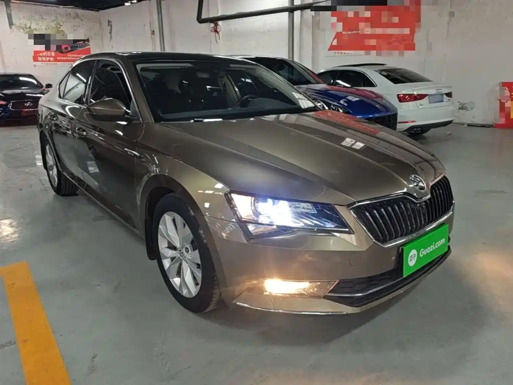 Škoda Superb 2016 TSI280 DSG Pioneer Edition фото 4