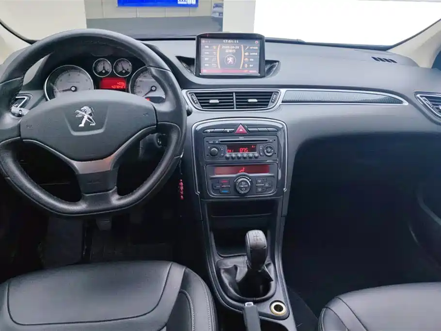 Peugeot 308 2013 Model 1.6L Manual Trend Style фото 12
