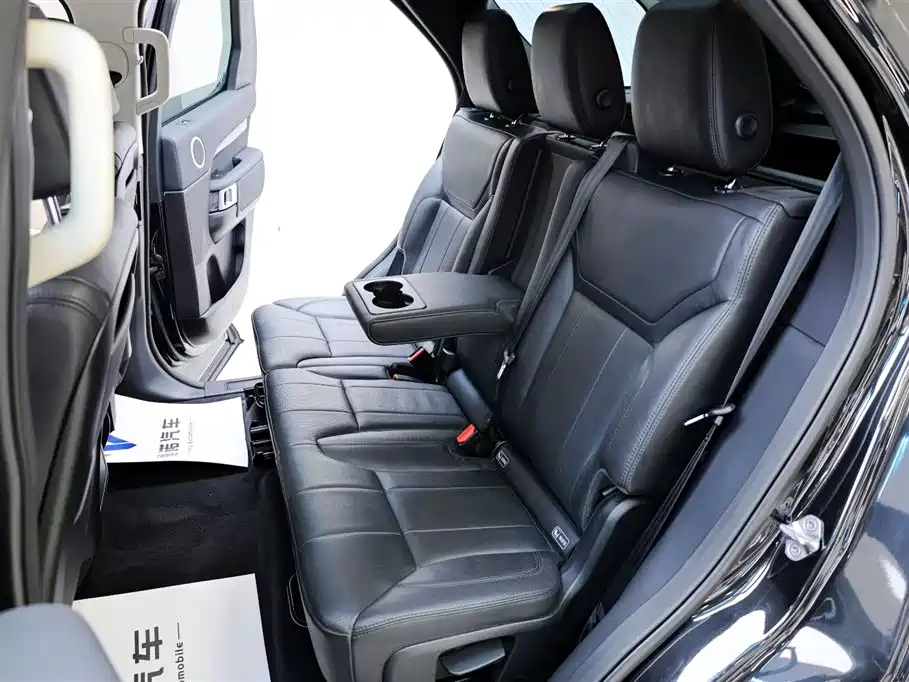 Land Rover Discovery 2018 3.0 SC V6 SE фото 29