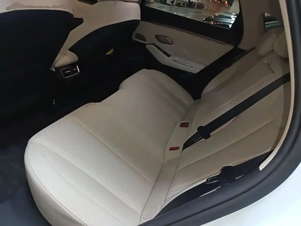 BYD Qin L 2024 DM-i 120KM Superior Edition фото 17