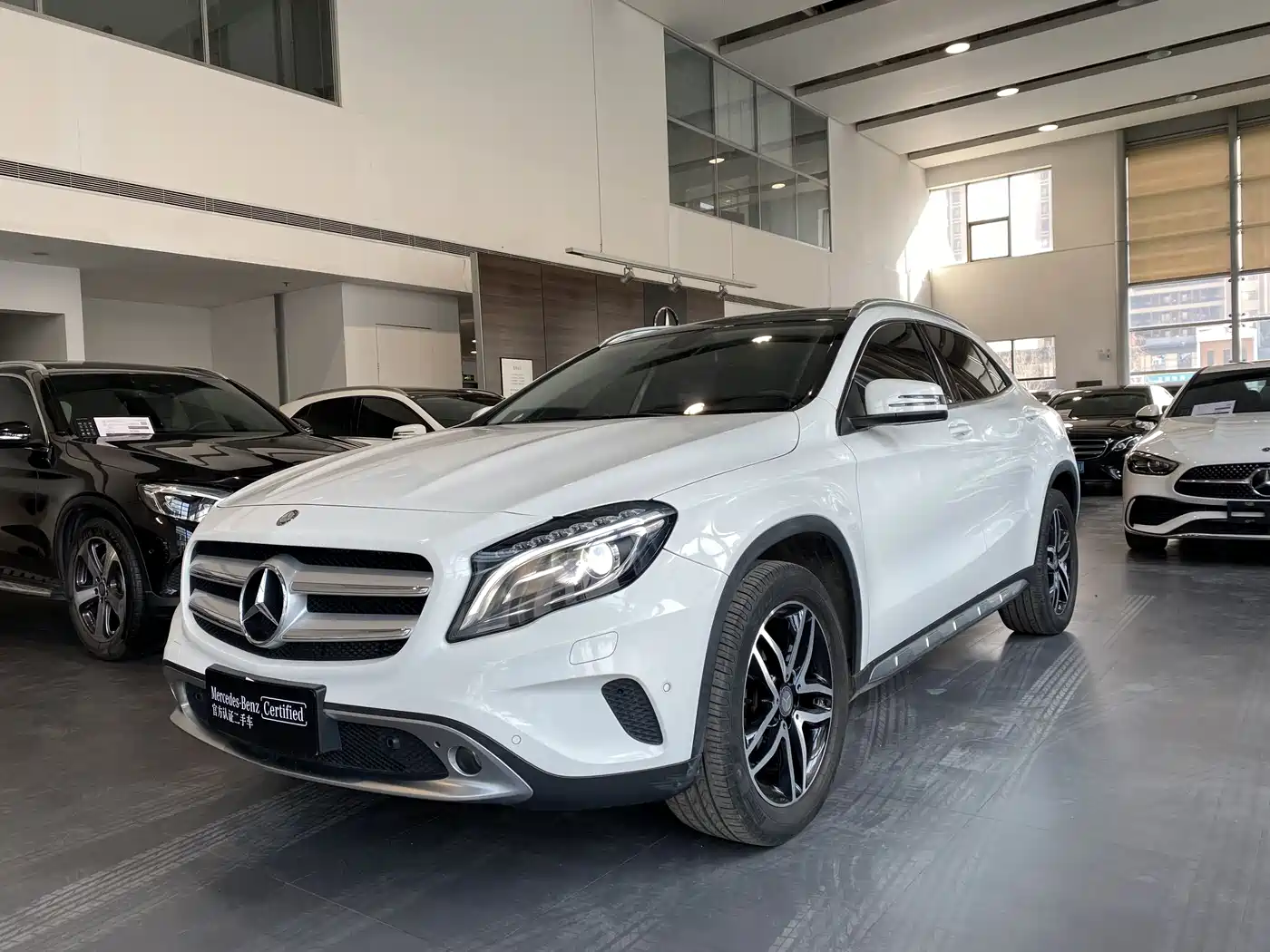 Mercedes-Benz GLA 2016 GLA 220 4MATIC Fashion
