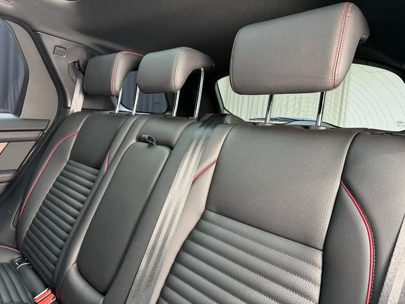 Land Rover Discovery Sport 2022 Model 249PS R-Dynamic S Performance Edition 5-Seater фото 39