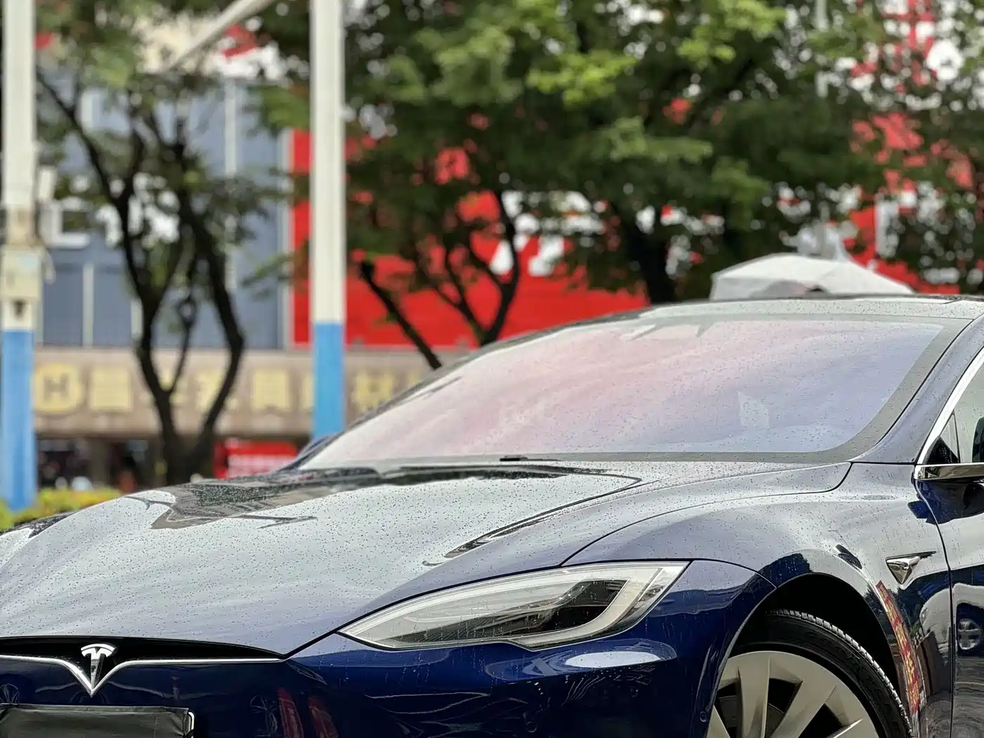 Фото 1 - Tesla Model S