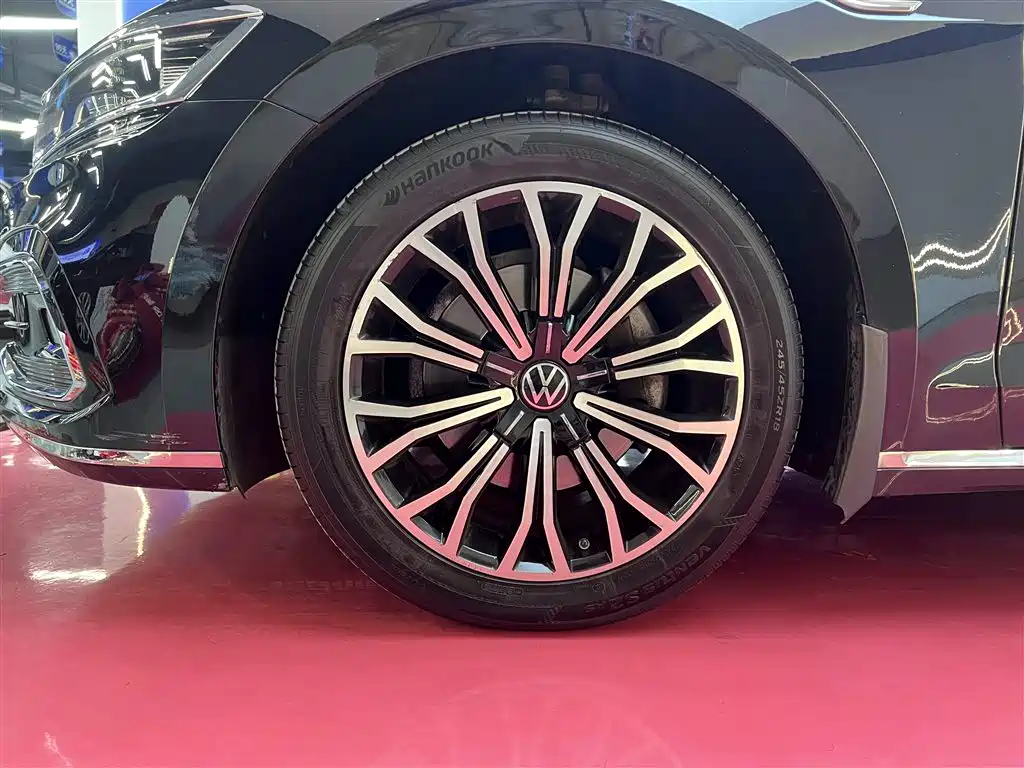 VOLKSWAGEN HUIANG