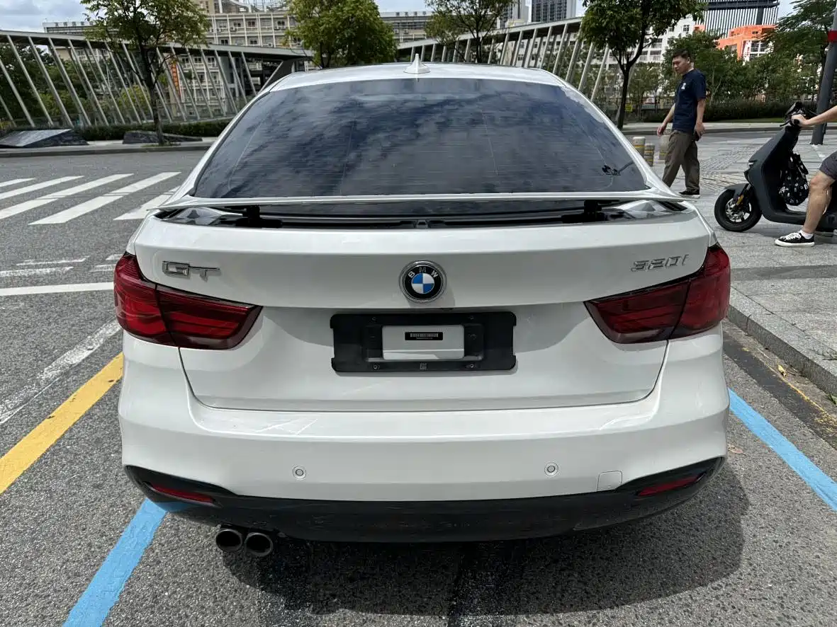 BMW 3 Series GT 2019 320i M Sport Package фото 4