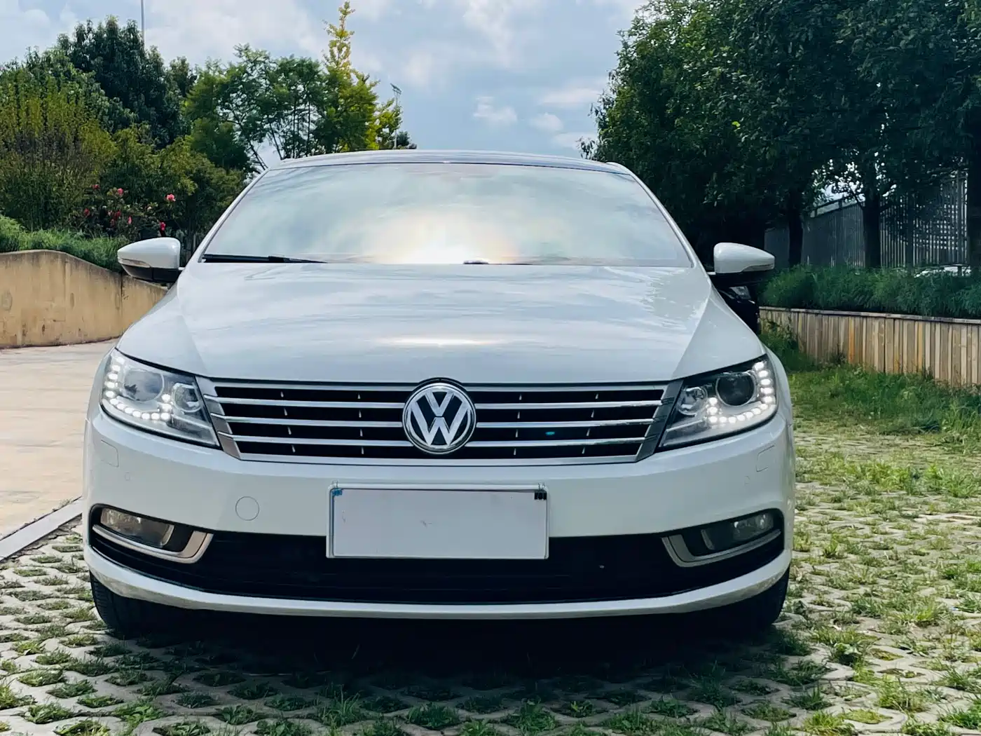Volkswagen FAW-Volkswagen CC 2018 1.8TSI Luxury фото 2
