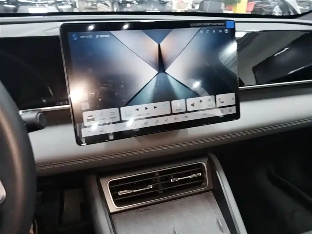 BYD Qin L 2025 DM-i Smart Drive Edition 120KM Surpassing фото 13