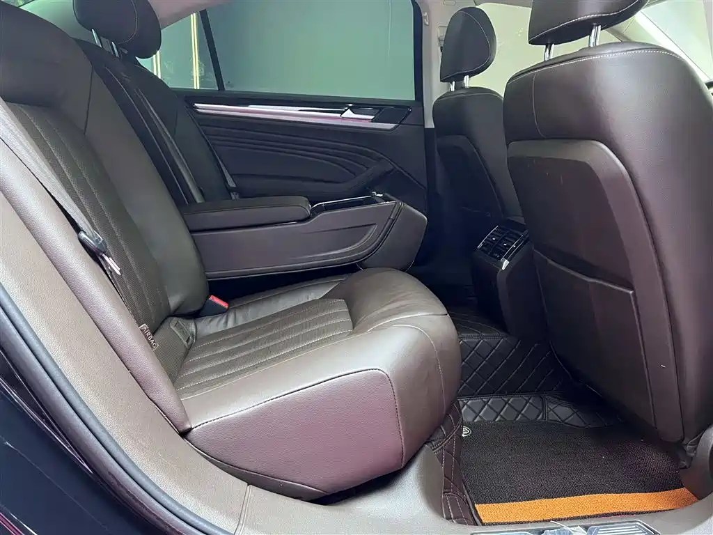 VOLKSWAGEN HUIANG