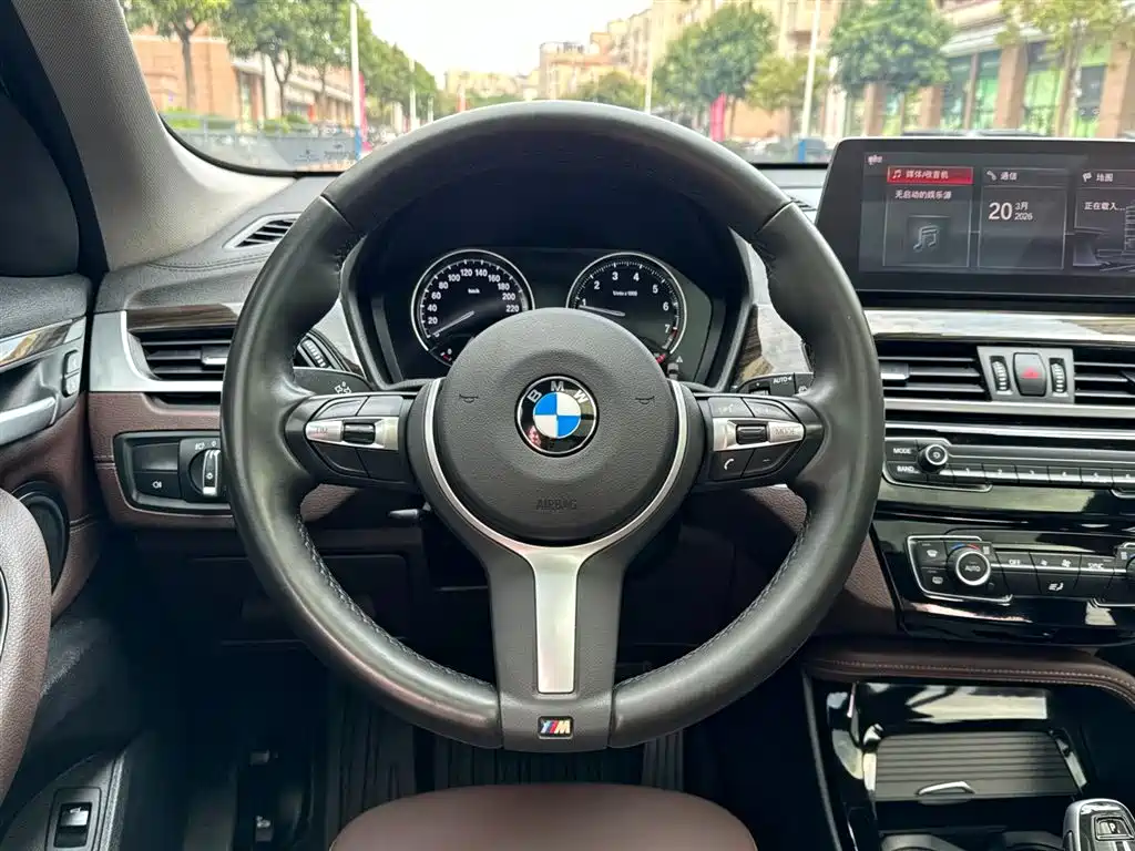 BMW X1 2020 xDrive25Li Premium Edition фото 17