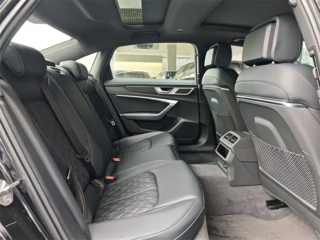 Audi A6L 2025 45 TFSI quattro Premium Sport фото 7