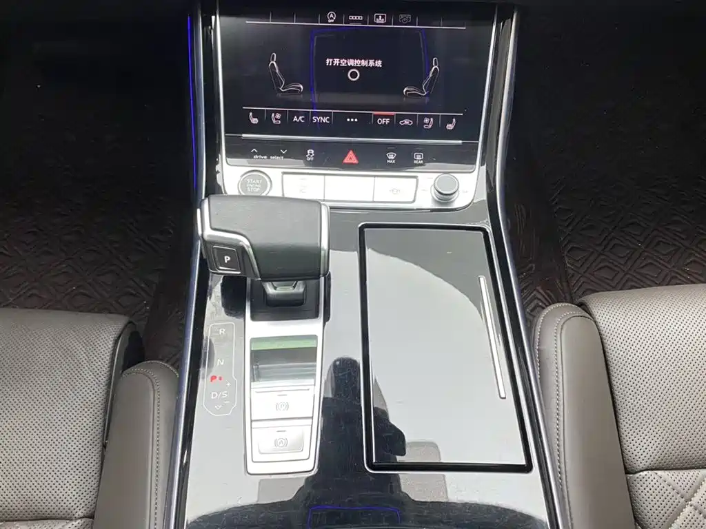Audi A8 2022 A8L 50 TFSI quattro Comfort Collector's Edition фото 25
