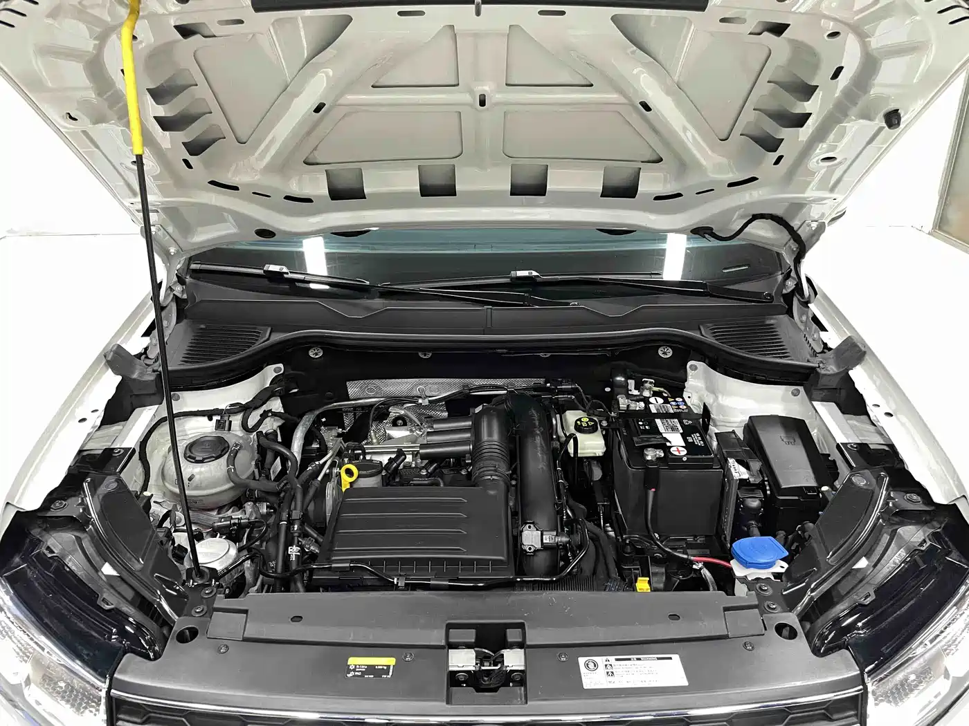 Volkswagen Tharu 2022 280TSI FWD Luxury Edition фото 16
