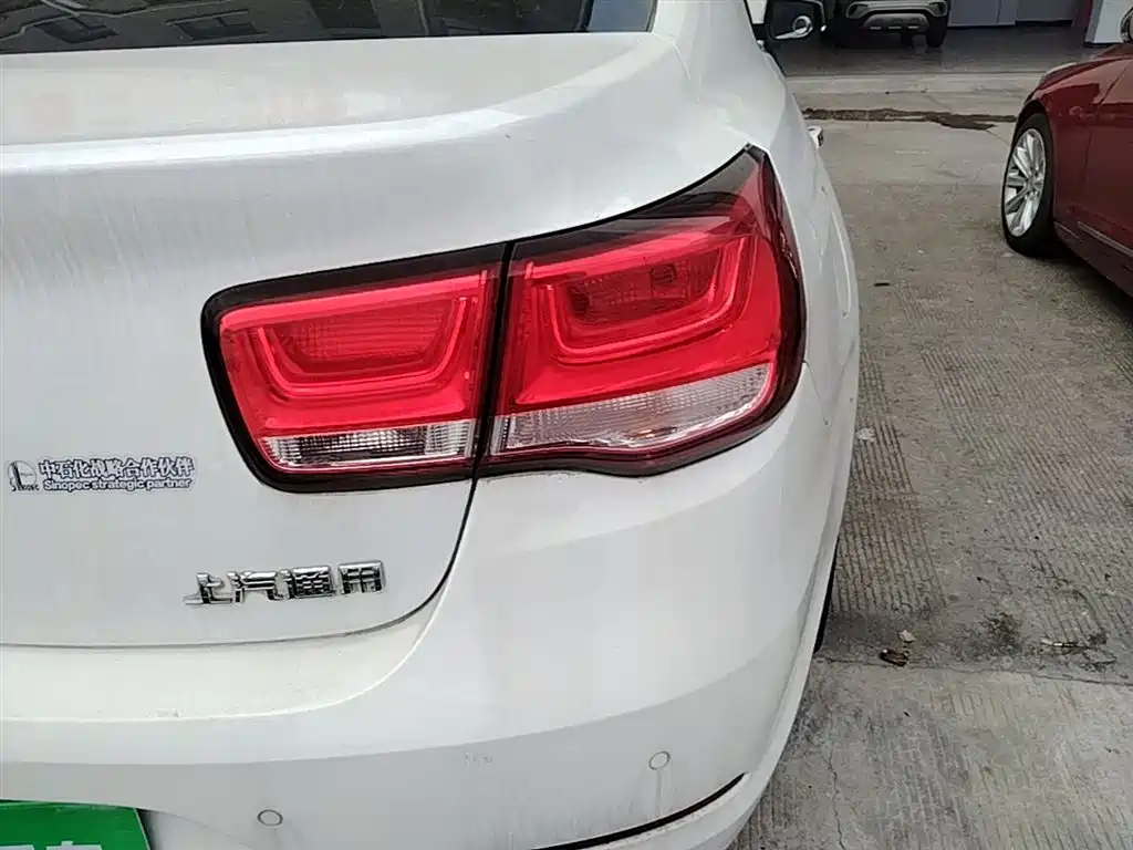 Chevrolet Malibu 2017 1.5T Automatic Luxury Edition фото 8