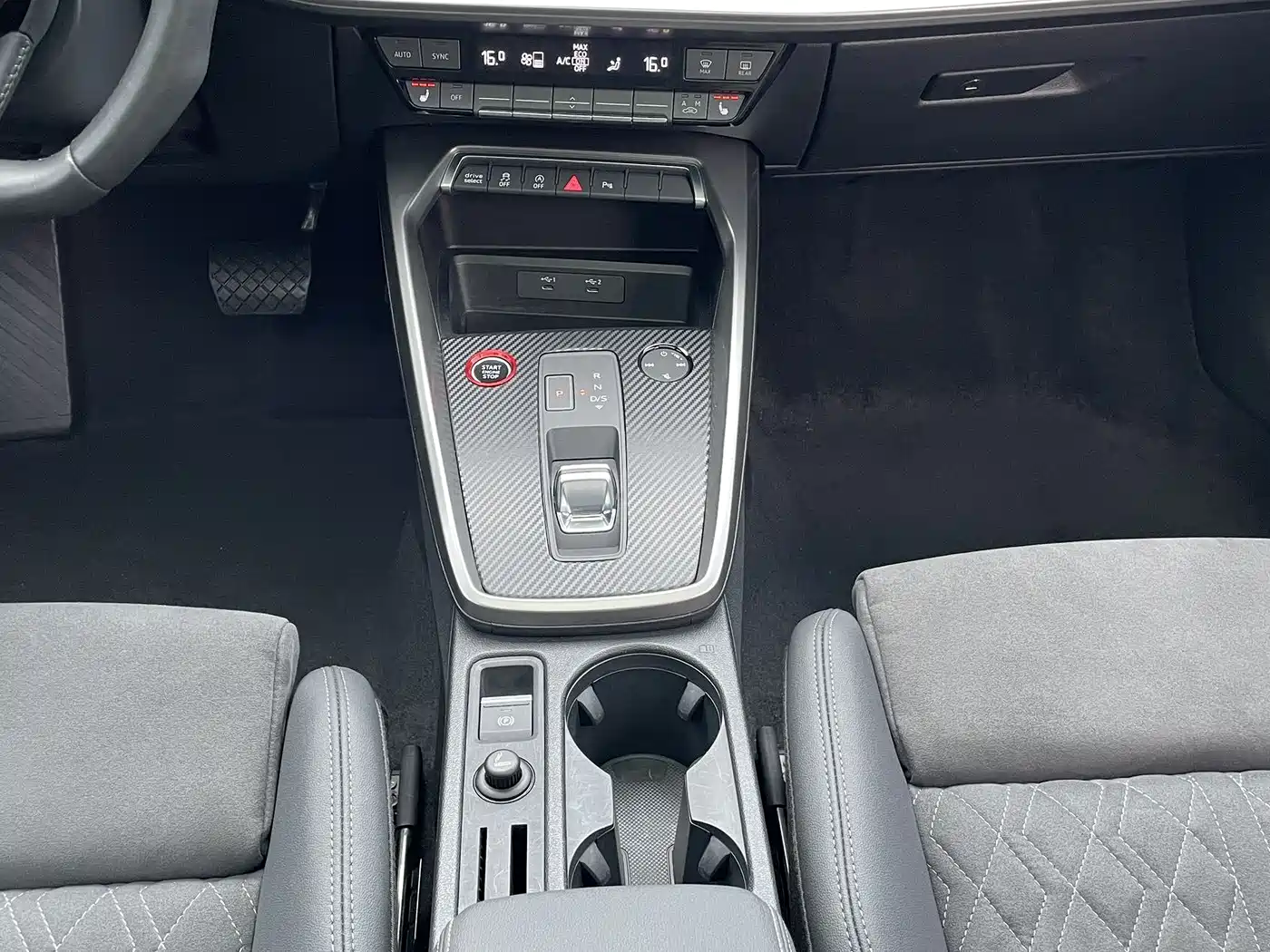 Audi A3 2022 A3L Limousine 35 TFSI Luxury Sport фото 17