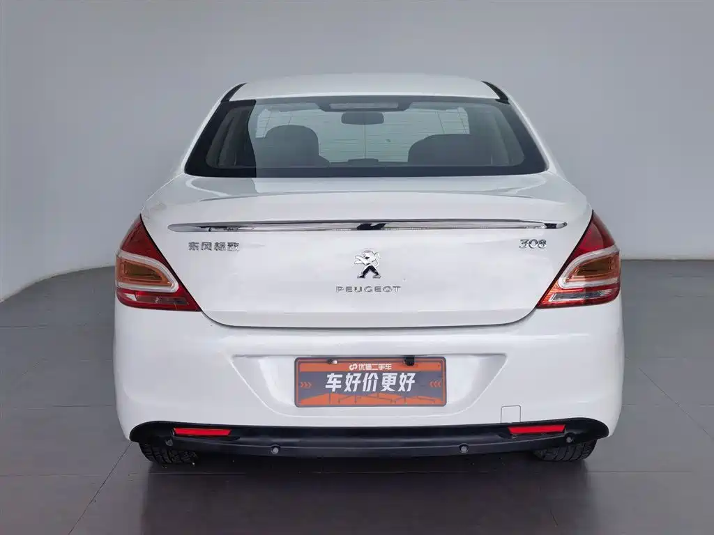 Peugeot 308 2014 Model Joy Edition Classic 1.6L Automatic Superior Style фото 4