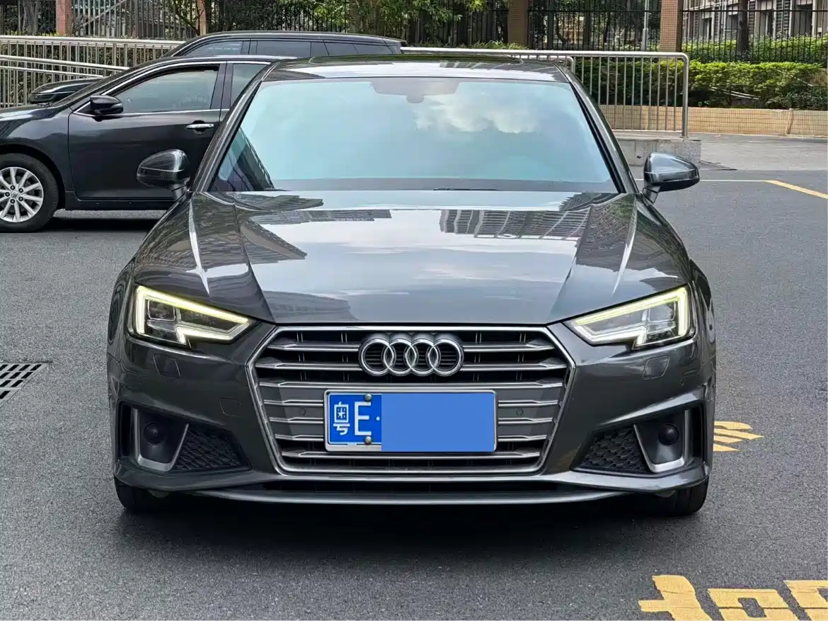 Audi A4L 2019 40 TFSI Sport (China VI)