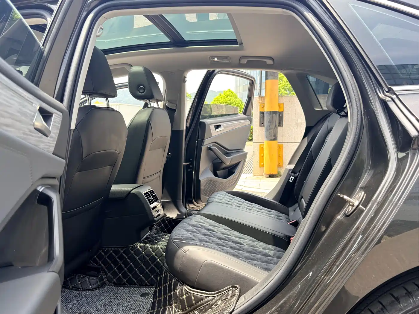Volkswagen Sagitar 2023 300TSI DSG Excellence Edition фото 11