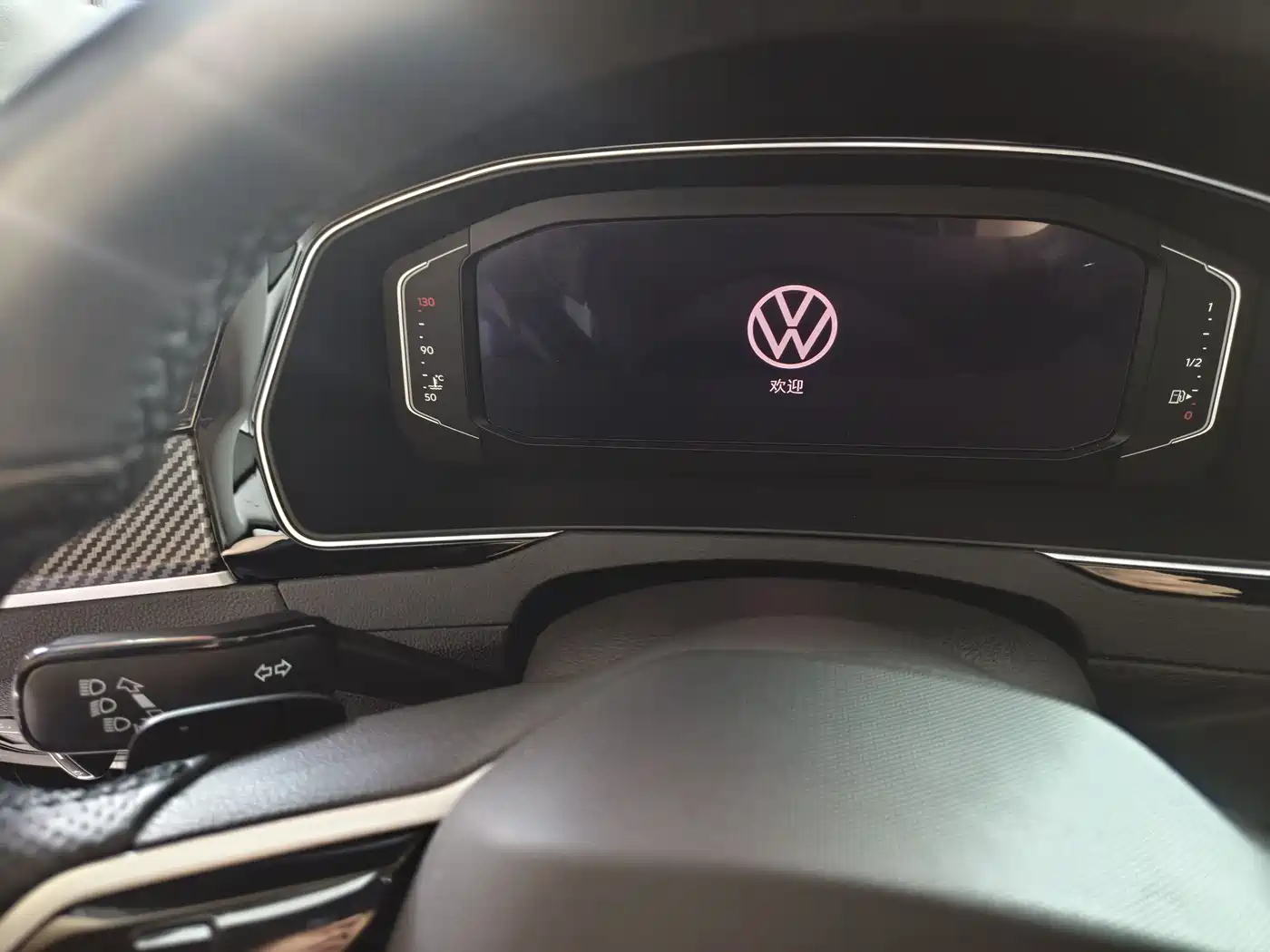 Volkswagen Magotan 2021 330TSI DSG 30th Anniversary Edition фото 9