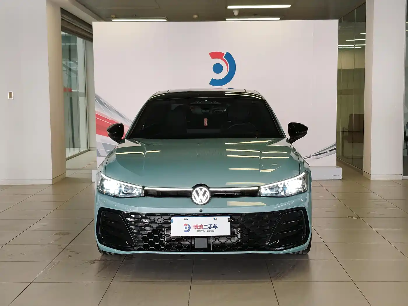 Volkswagen Passat 2025 Model Pro 380TSI Starlight Dragon Premium Edition фото 2
