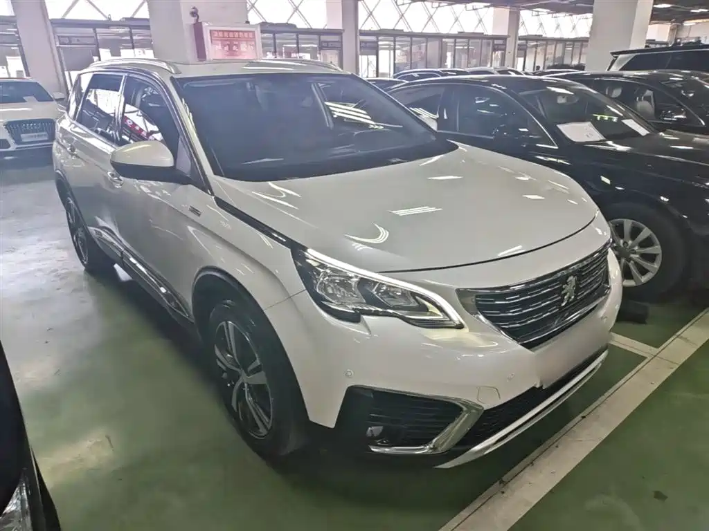 Peugeot 5008 2017 350THP 7-seat Elite Edition фото 4