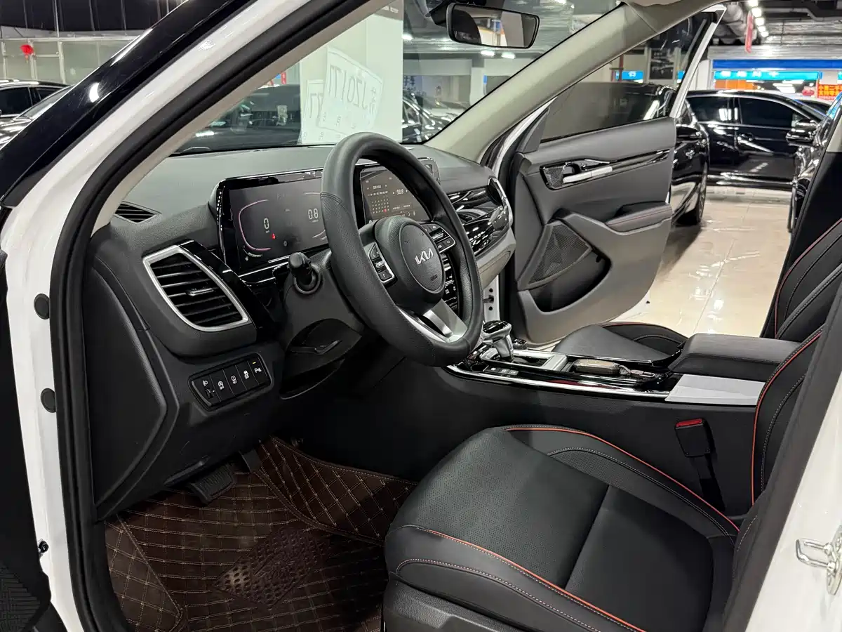 Kia Seltos 2026 1.5L IVT Luxury Edition фото 4