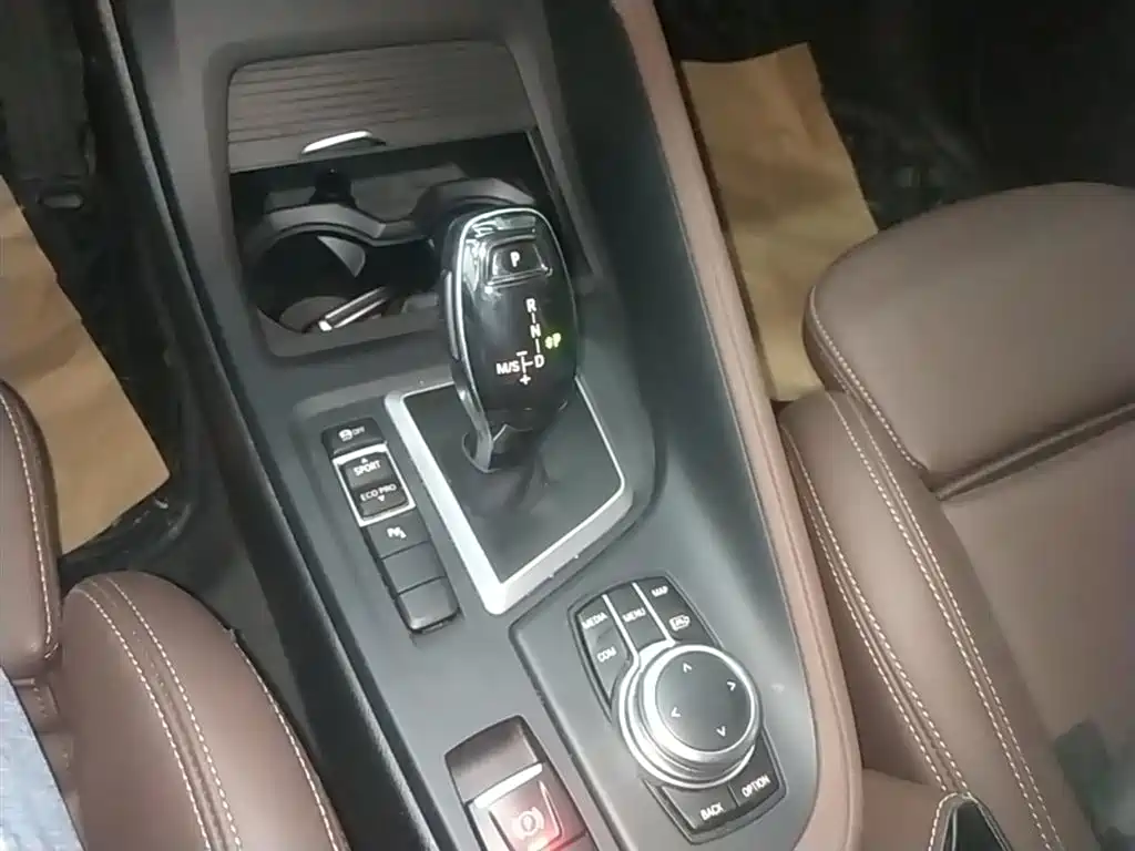 BMW X1 2022 sDrive25Li Leading фото 14