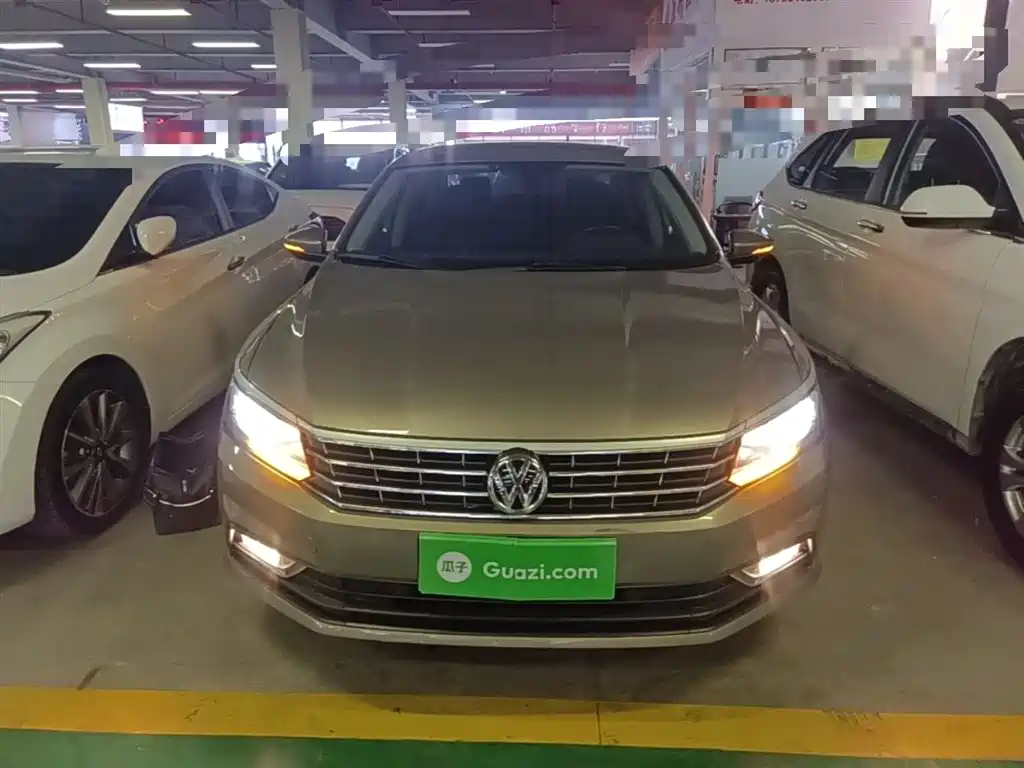 Volkswagen Passat 2017 280TSI DSG Prestige фото 3