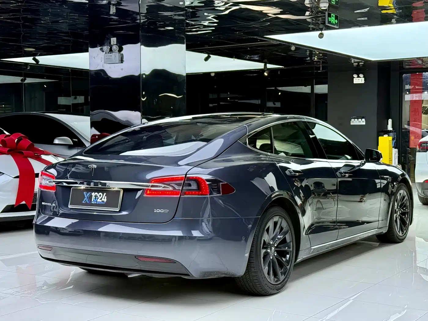 Tesla Model S 2018 2017 Model S 100D Long Range