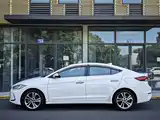 Фото 3 - Hyundai Elantra