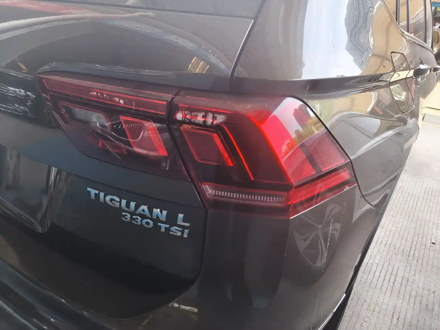 Volkswagen Tiguan L 2019 330TSI Automatic 2WD Smart Luxury Edition China VI фото 17