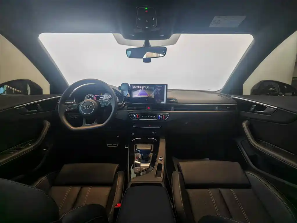 Audi A4L 2024 40 TFSI Luxury Dynamic фото 3