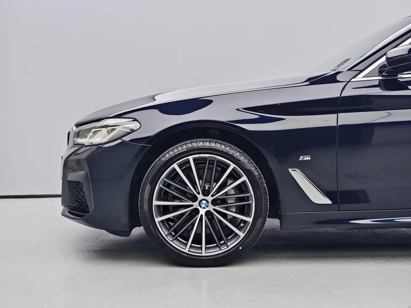 BMW 5 Series 2021 Facelift 530Li Leading M Sport Package фото 6