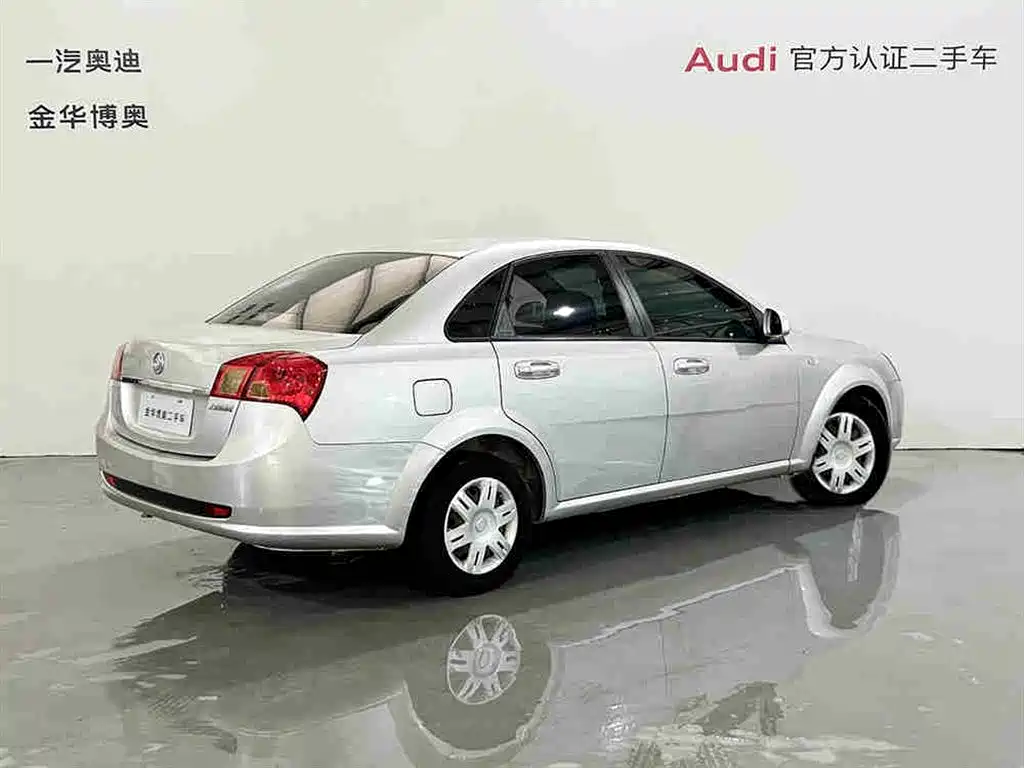 Buick Excelle 2013 1.5L Manual Classic Edition фото 4