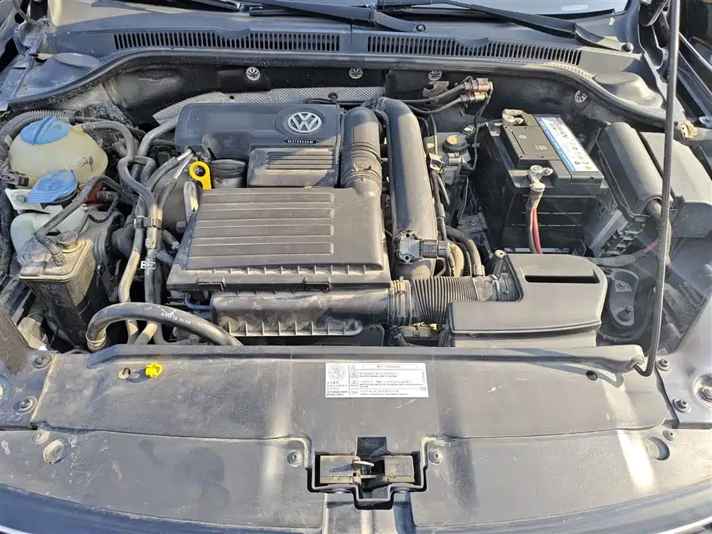 Volkswagen Sagitar 2016 230TSI 25th Anniversary Edition фото 15