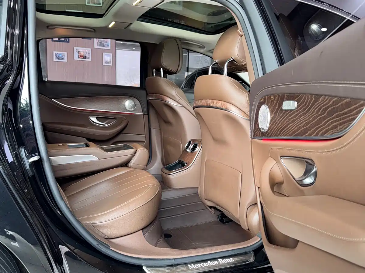 MERCEDES-BENZ E CLASS