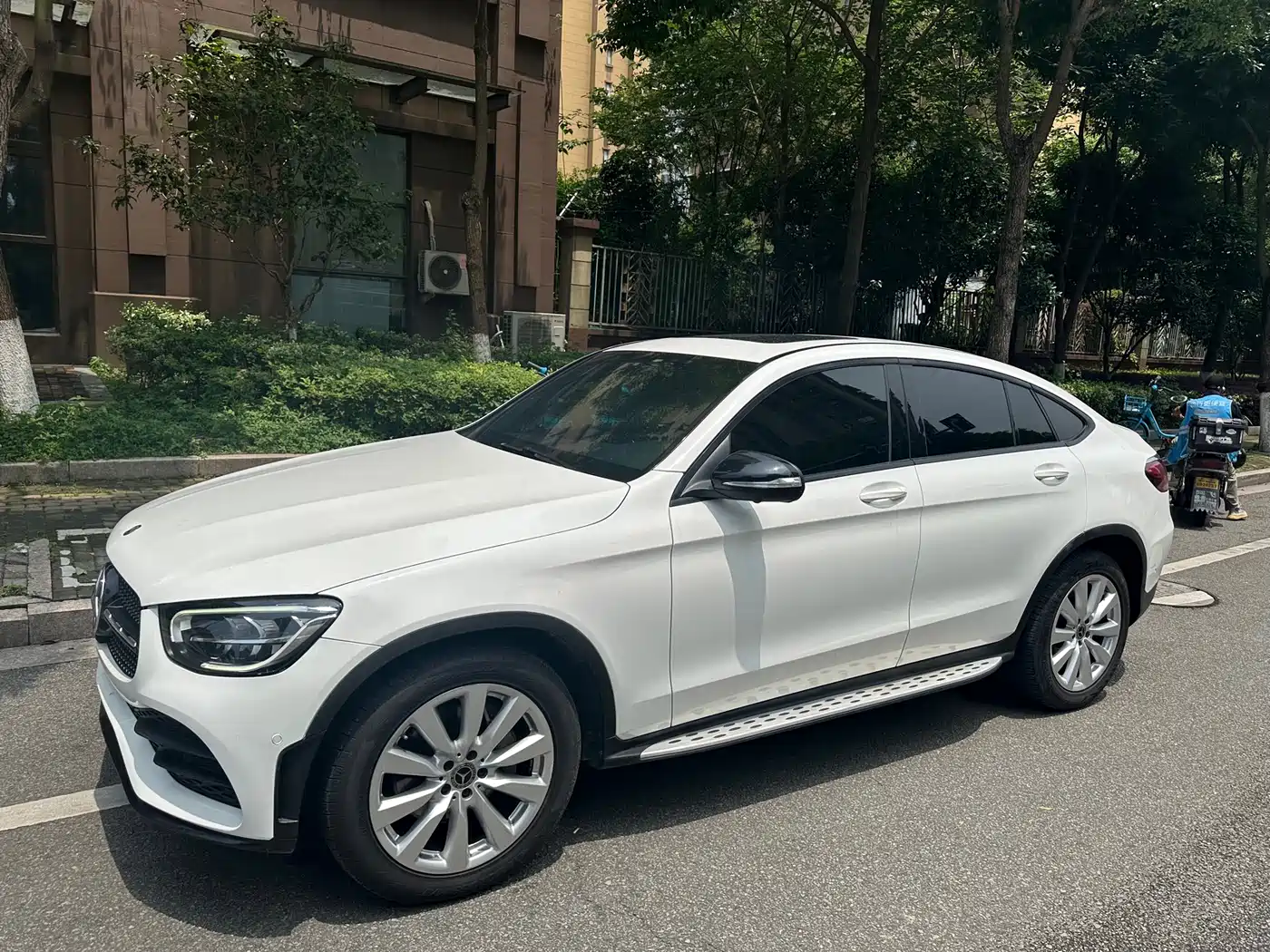 Mercedes-Benz GLC Coupe 2020 GLC 260 4MATIC Coupe SUV фото 5