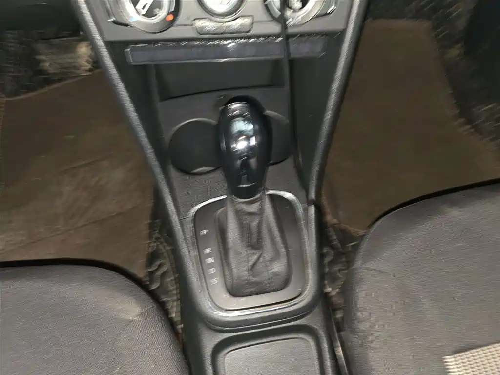 Volkswagen Polo 2018 1.5L Auto Safe Drive фото 14