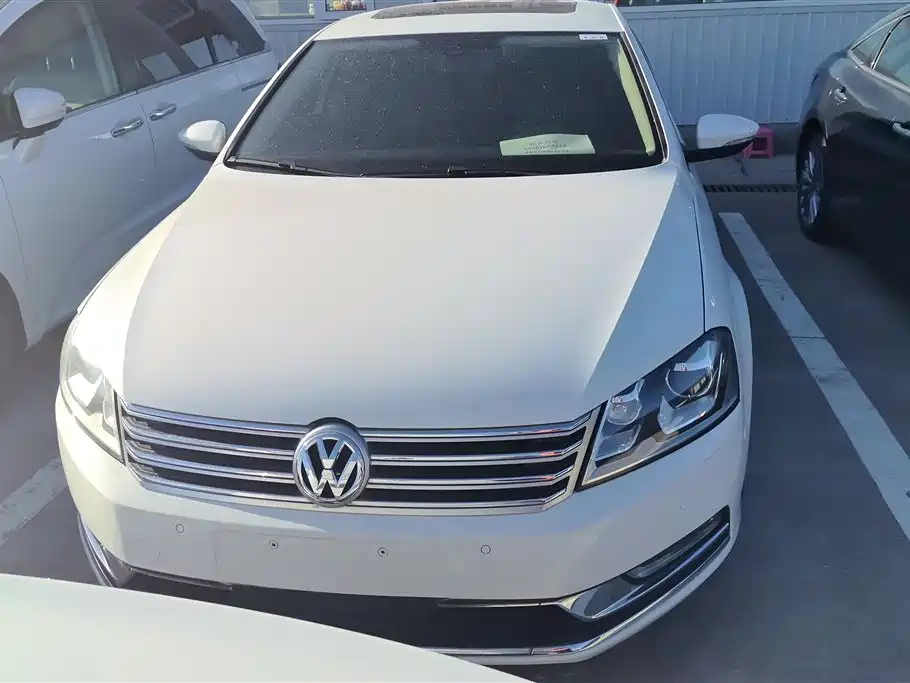 Volkswagen Magotan 2017 330TSI DSG Leading фото 2