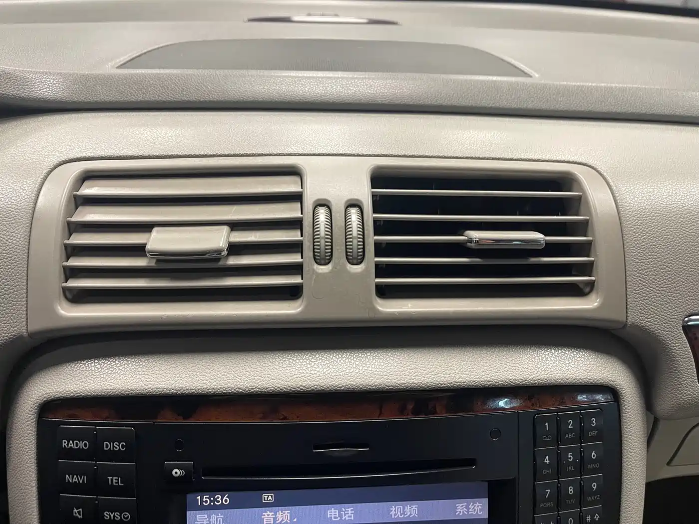Mercedes-Benz R-Class 2010 R 350 L 4MATIC Grand Edition фото 27