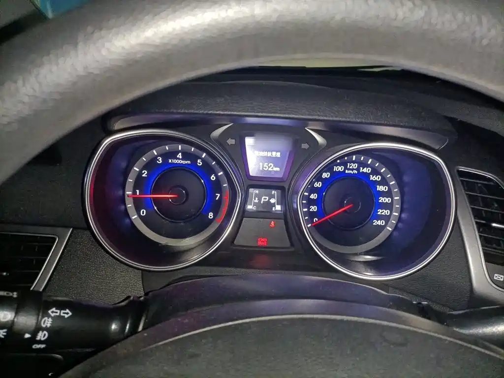 Hyundai Langdong 2016 1.6L Automatic Premium Edition фото 4
