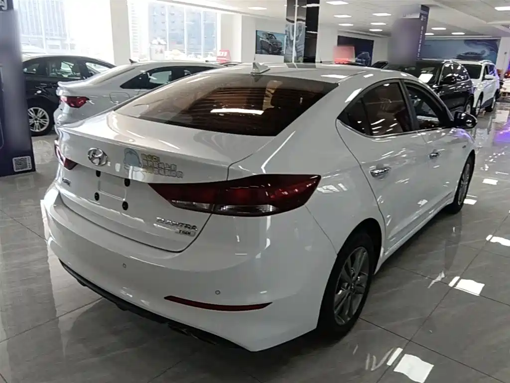 Hyundai Elantra 2016 1.4T DCT Dynamic·Vitality фото 7