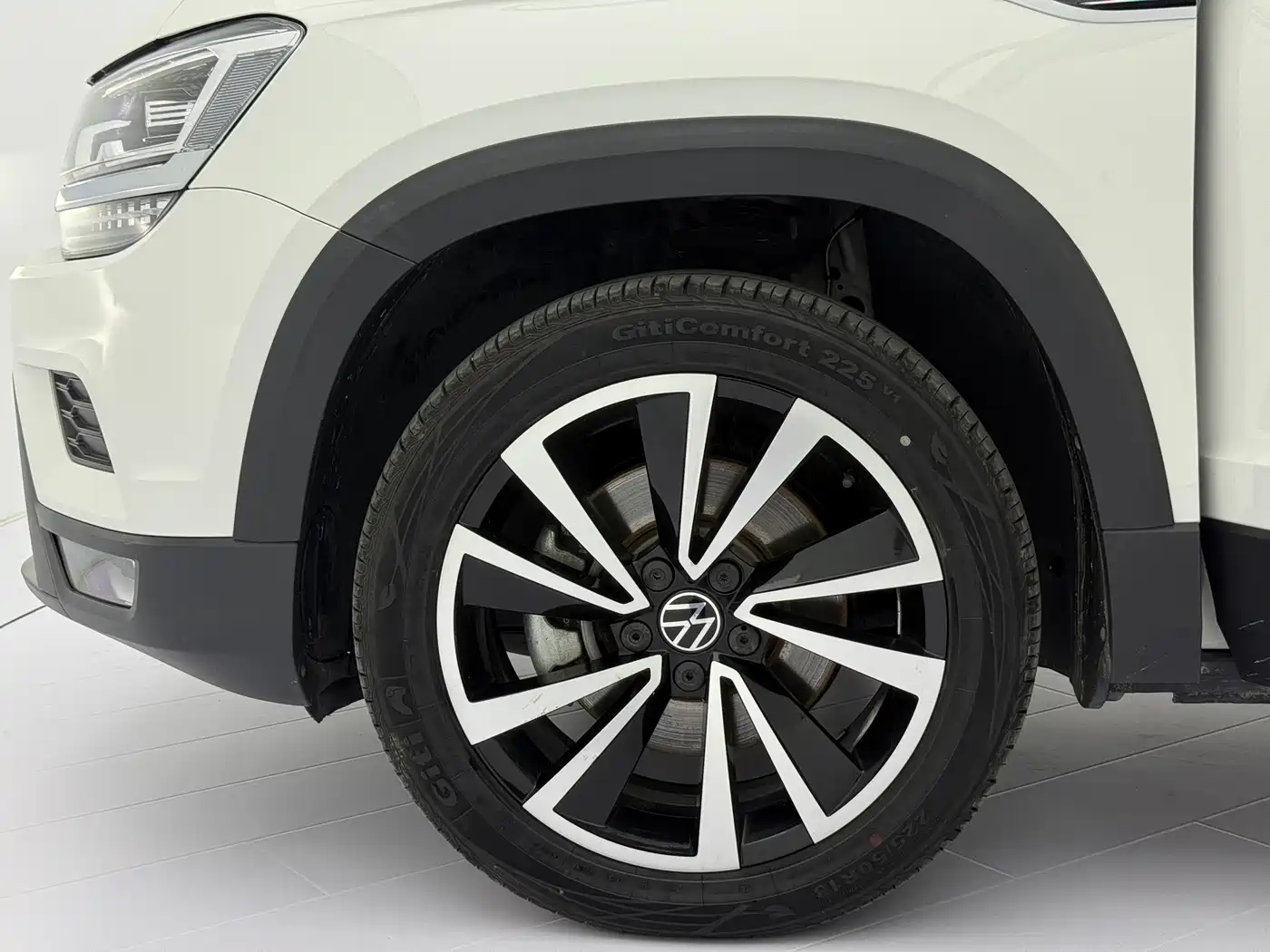 Volkswagen Tharu 2022 280TSI FWD Luxury Edition фото 17