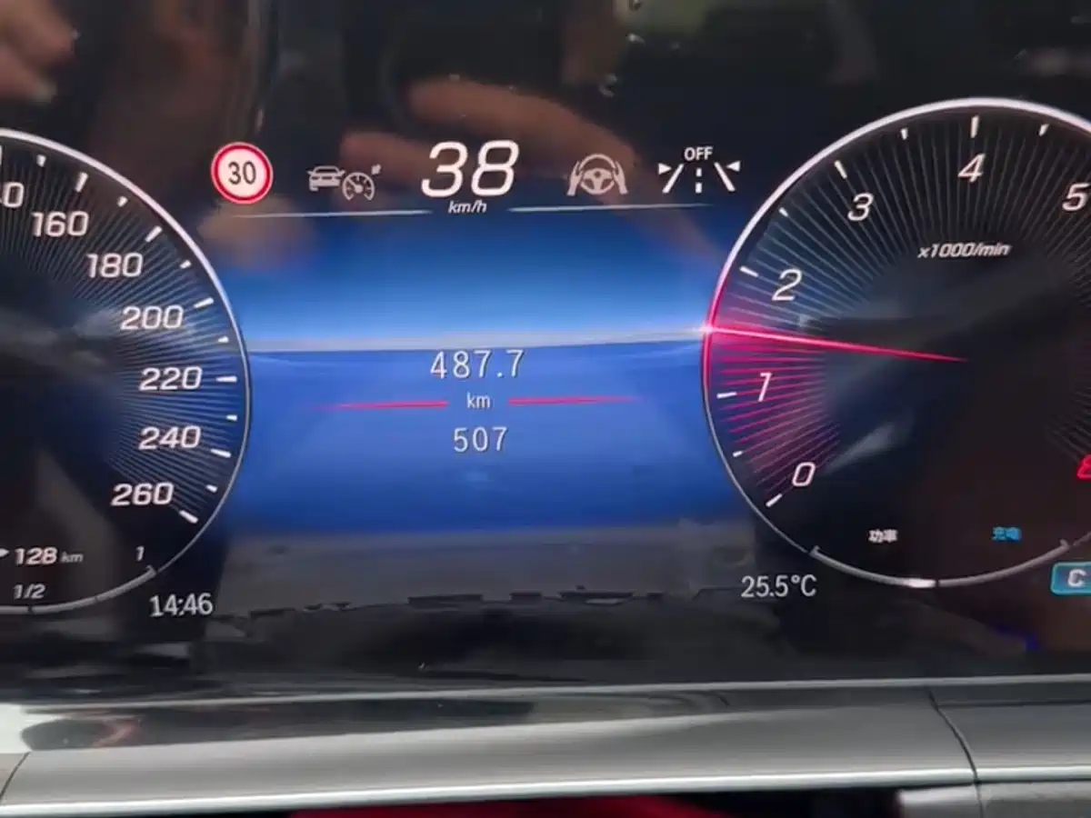 Mercedes-Benz GLE фото 9