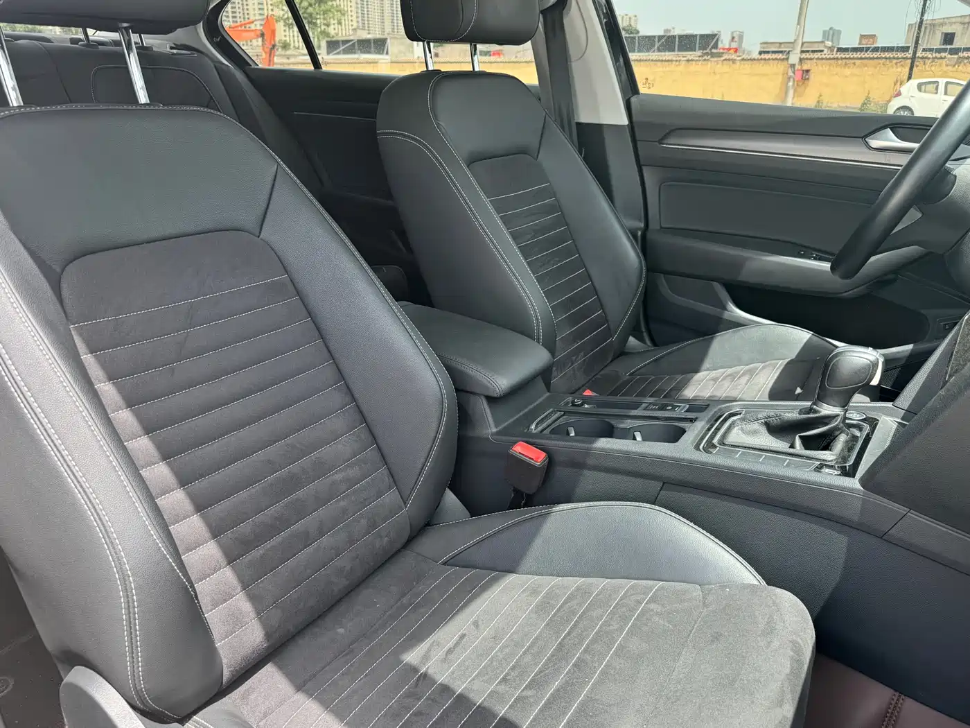 Volkswagen Magotan 2020 330TSI DSG Luxury фото 6