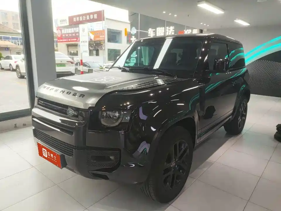 Land Rover Defender 2023 Facelift 90 3.0T P400 XS
